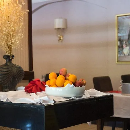 Alinn Boutique (adults Only) 萨利杰尔梅