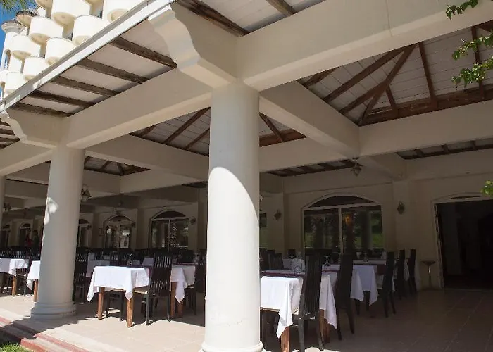 Alinn Boutique (adults Only) 4* 사리게르메