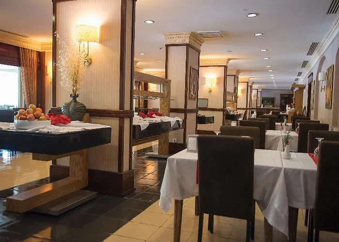 Alinn Boutique (adults Only) 4* 사리게르메