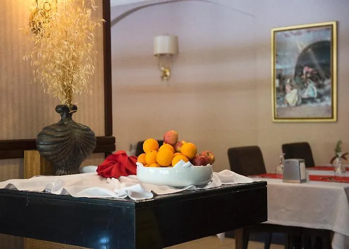 Alinn Boutique (adults Only) 사리게르메