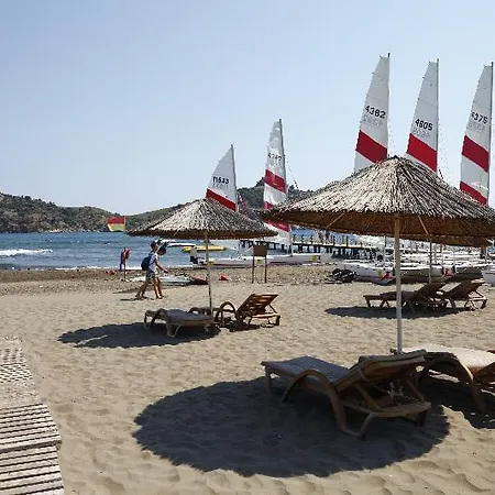 Alinn Boutique (adults Only) 4*